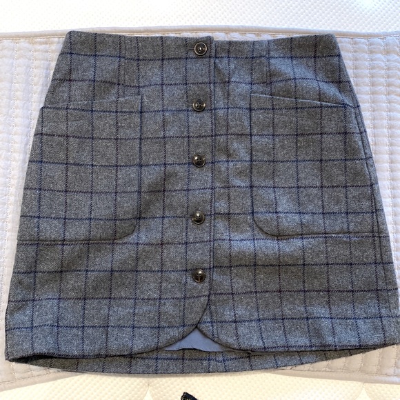 Madewell wool mini button down skirt with front and back pockets - Picture 1 of 9